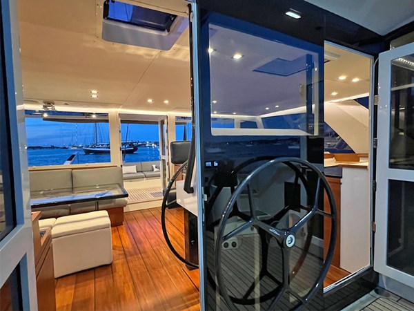 DEFIANCE - Yacht zu verkaufen