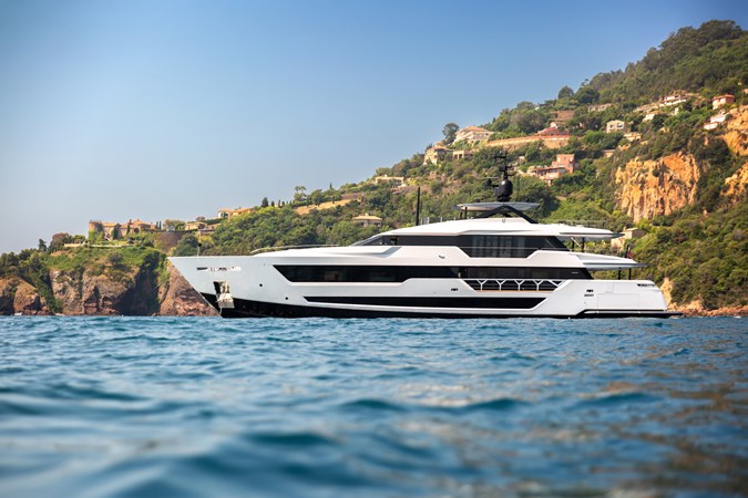 M/Y LADY DIA Ferretti Custom Line 140 from 2025 
