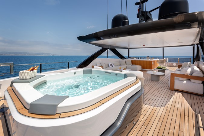 LADY DIA Ferretti Custom Line 140 from 2025