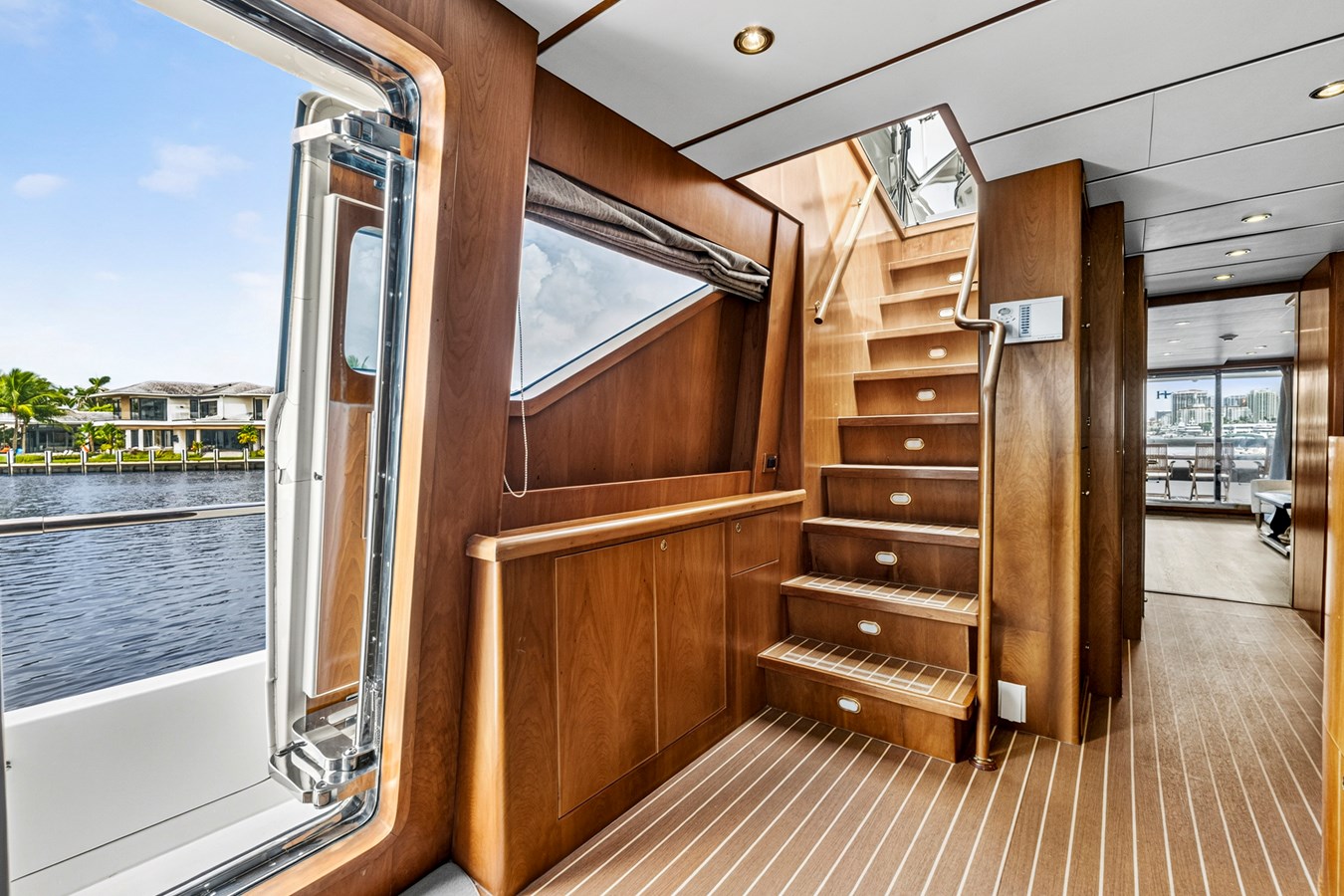 Flybridge steps on starboard looking aft
