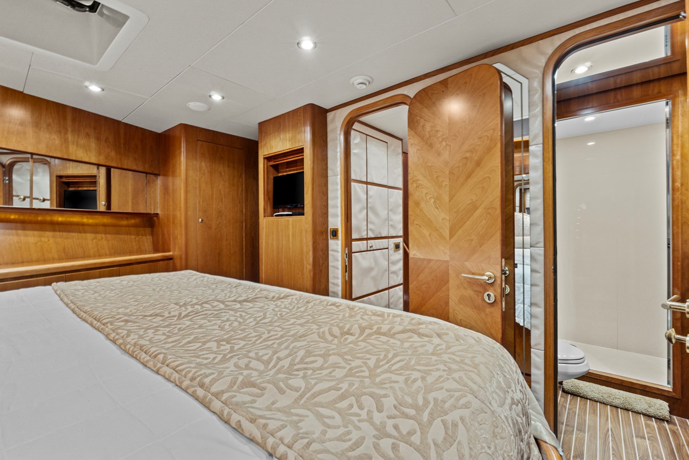 VIP with ensuite head