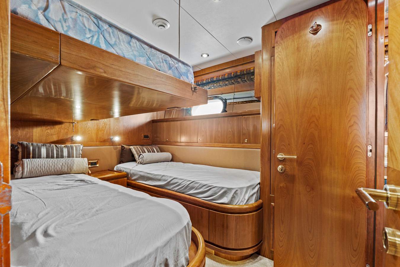 Starboard guest cabin looking aft