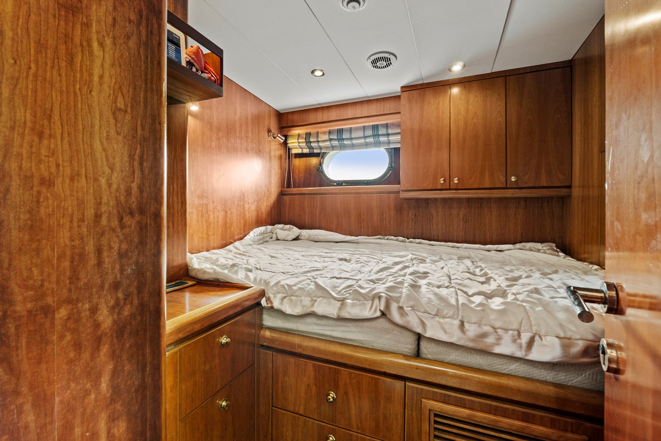 Crew cabin