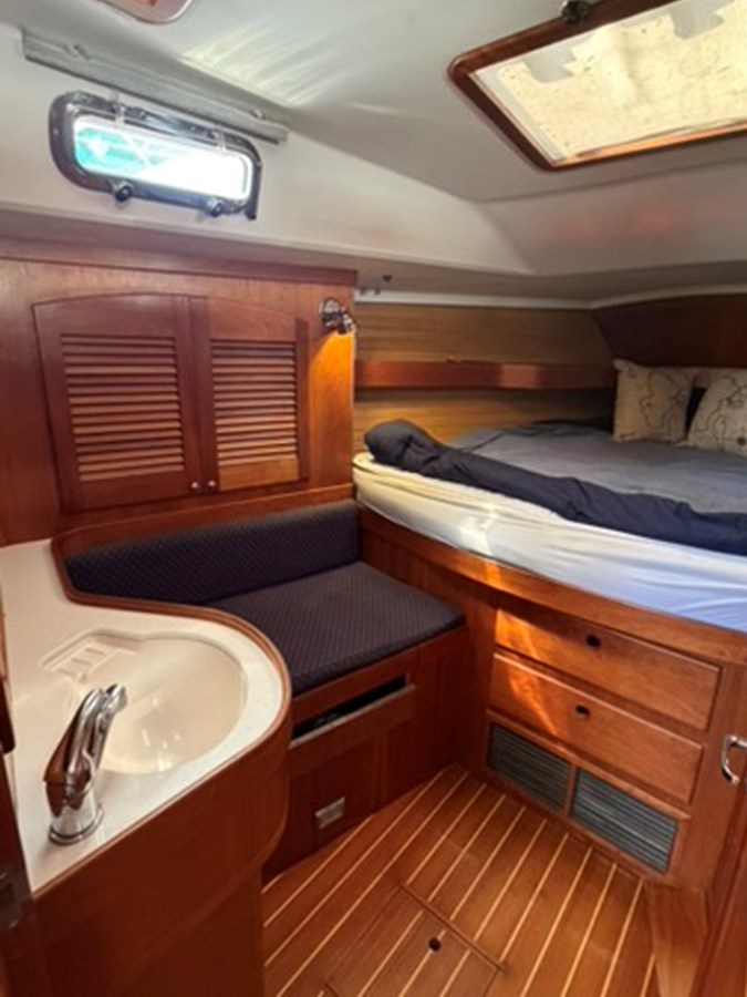 Fwn Cabin to Port