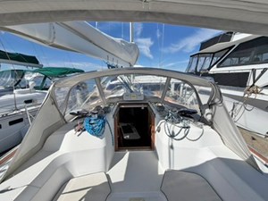 SCRIMSHAW 7 Cockpit Fwd to Companionway