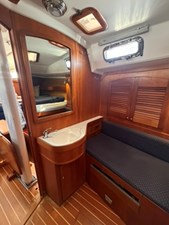 SCRIMSHAW 19 Fwd Cabin Vanity