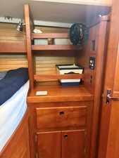SCRIMSHAW 18 Fwd Cabin to Stbd