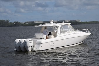 39' Intrepid 2010, ISLA REINA
