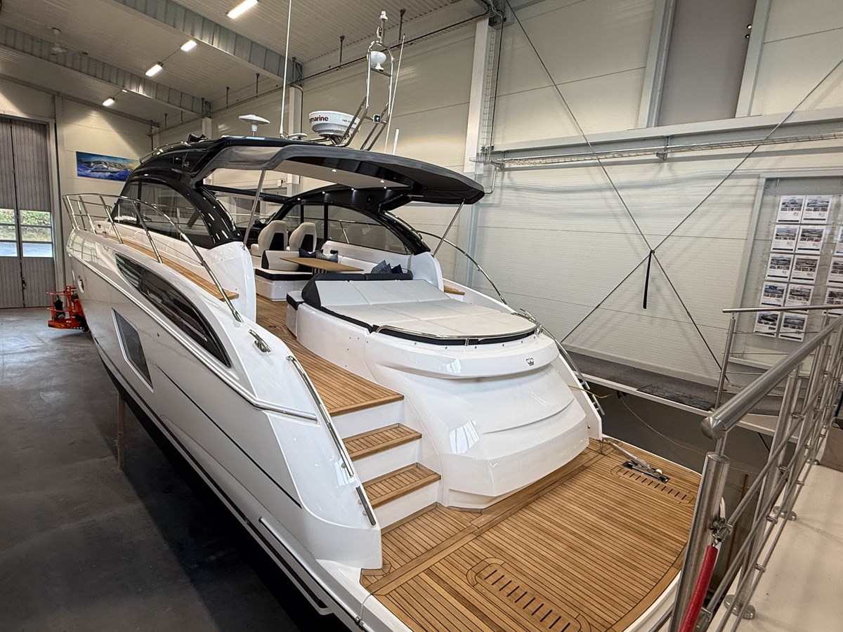 PRINCESS V48 OPEN