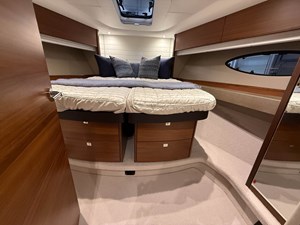 PRINCESS V48 OPEN 25 