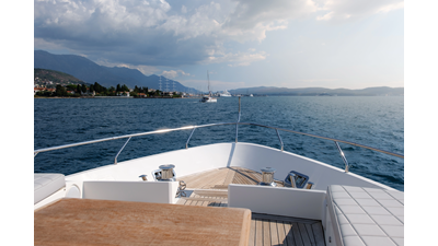 98.92' Azimut Grande 25 16