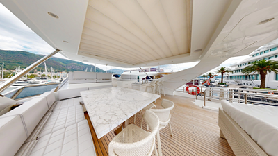 98.92' Azimut Grande 30 18
