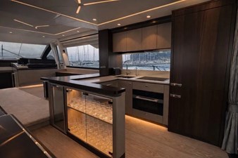 Sunseeker Manhattan 68 18 