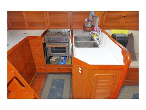 POLAR BEAR 2 Galley