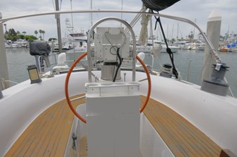 POLAR BEAR 56 Cockpit Aft