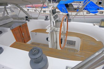 POLAR BEAR 65 Cockpit Stbd