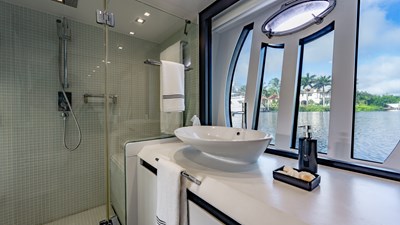 IYG-Listing-on-YachtWay (60 of 104)