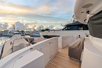 M/Y VIVIERAE II 23 