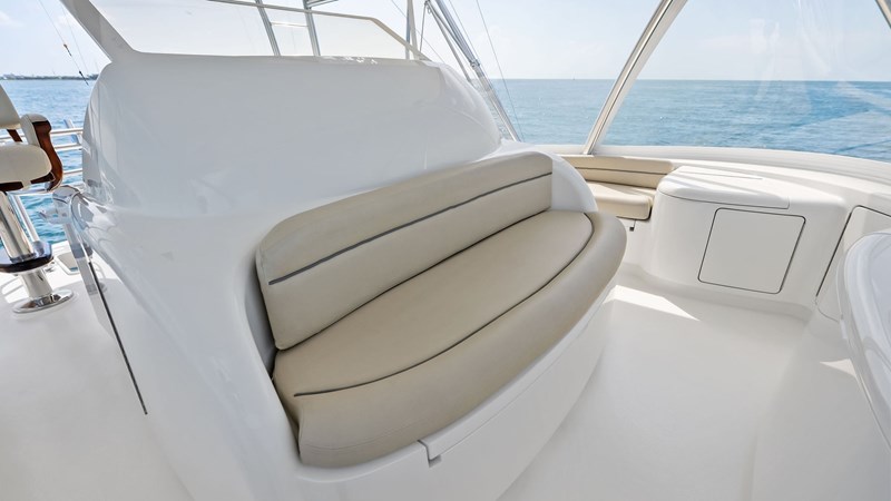 Flybridge Helm Seating