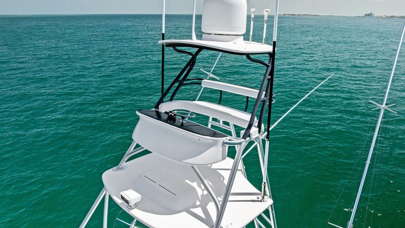 Flybridge Tower with Helm Station