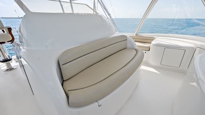 Flybridge Helm Seating