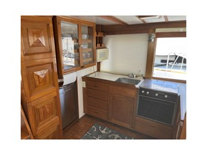 ROUGH LIFE 2 Galley