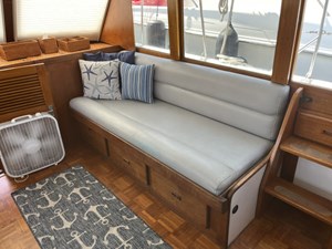 ROUGH LIFE 10 Bench seat