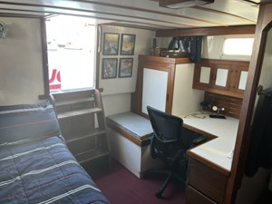 ROUGH LIFE 15 Aft stateroom