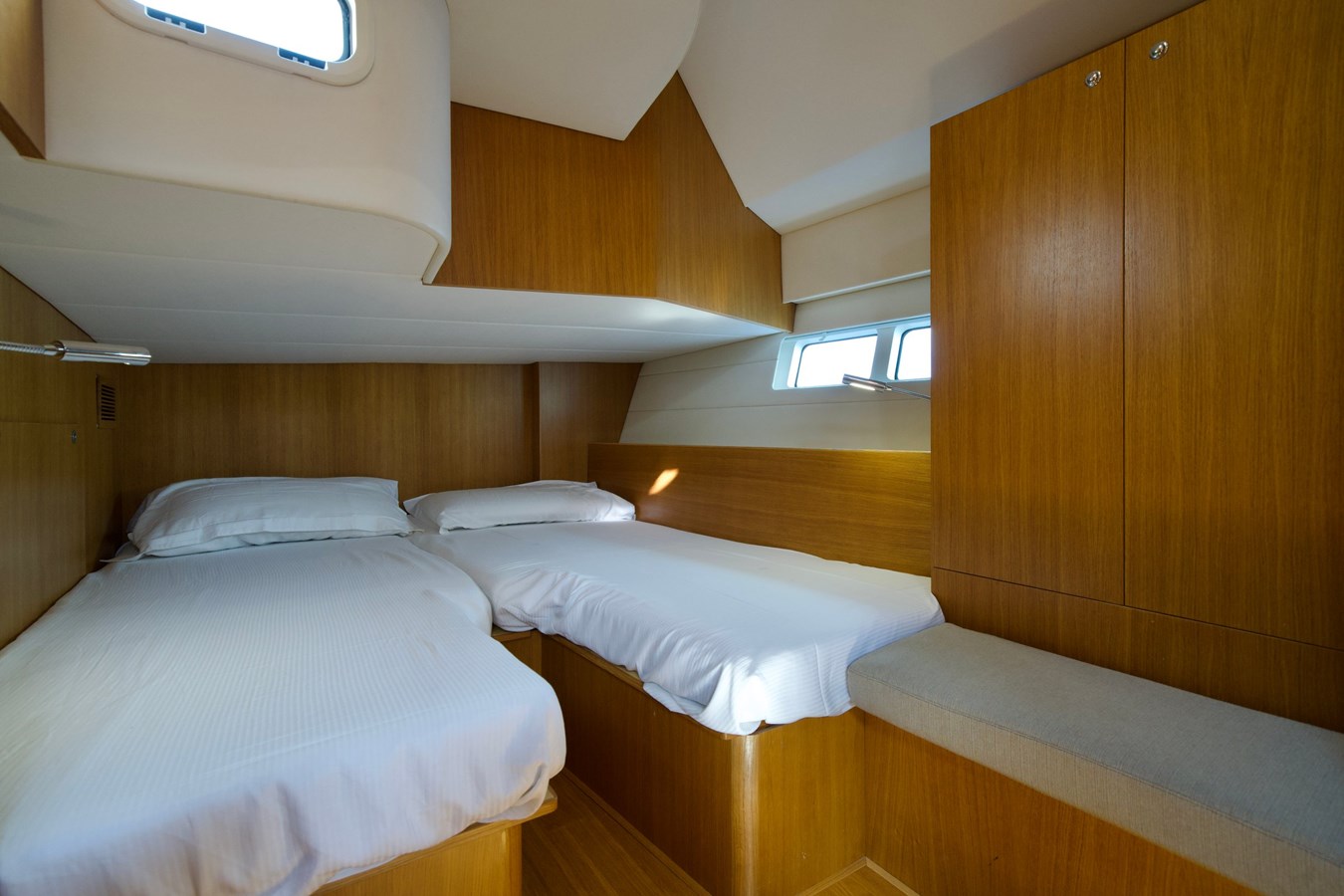Guest cabin, twin