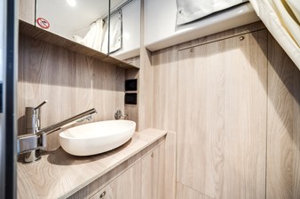 Nauti-Wolfe IV 68 