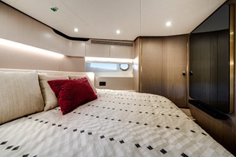 Nauti-Wolfe IV 7 