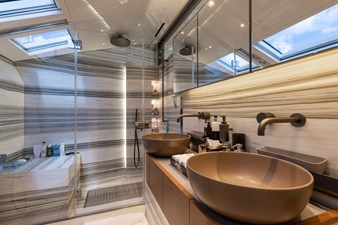 CHAMELEON 44 