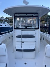 Robalo R302 8 