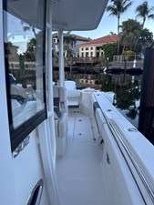 Robalo R302 9 