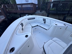 Robalo R302 13 