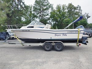 22' Grady White 2000 226 Seafarer 1 