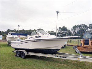 22' Grady White 2000 226 Seafarer 2 