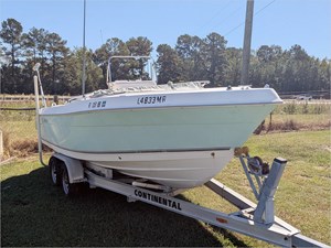 21' Cobia 2004 214 3 