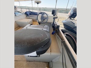 17' Lowe 2012 Angler 1667 WT 5 
