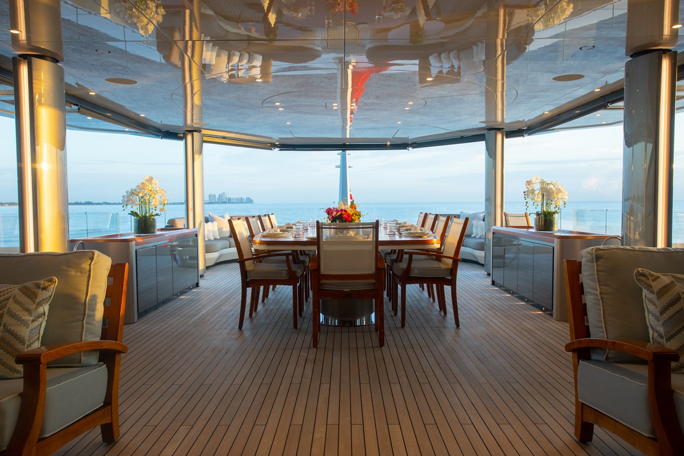 Bridge Deck Dining