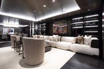 CASINO ROYALE 16 Main Salon