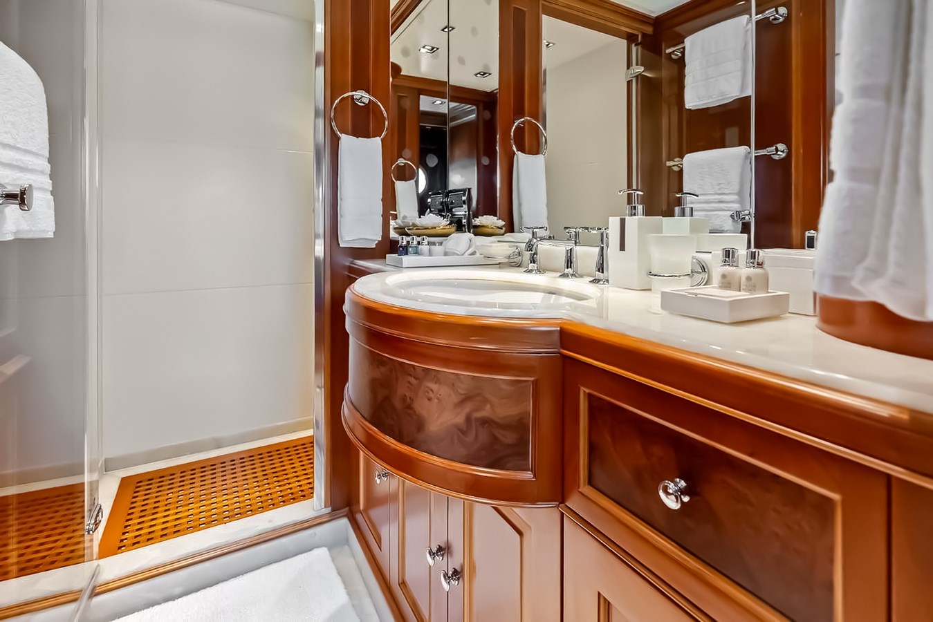 Port Twin Bathroom