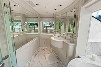 GOTTA GO 16 Master Bath