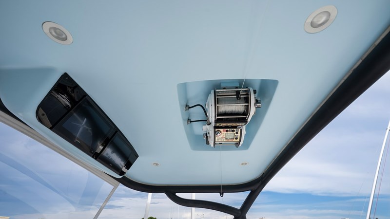 2016 Viking 92 Enclosed Bridge 