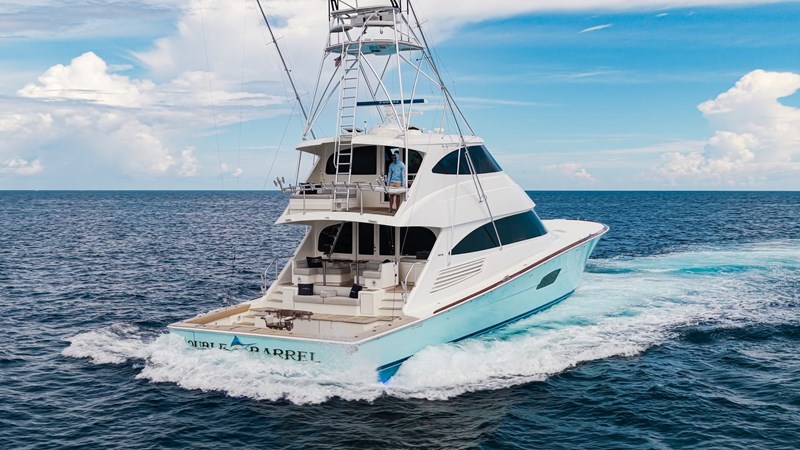 2016 Viking 92 Enclosed Bridge 
