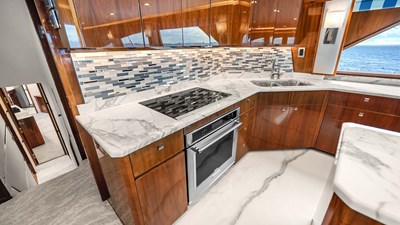 Double Barrel 7 2016 Viking 92 Enclosed Bridge 