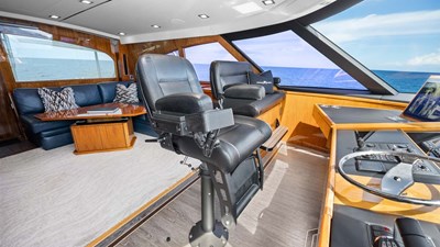 Double Barrel 19 2016 Viking 92 Enclosed Bridge 