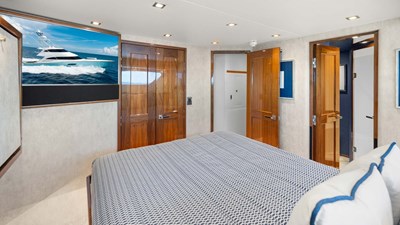 Double Barrel 33 2016 Viking 92 Enclosed Bridge 