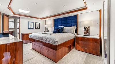 Double Barrel 43 2016 Viking 92 Enclosed Bridge 