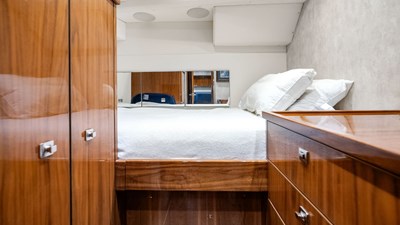 Double Barrel 55 2016 Viking 92 Enclosed Bridge 